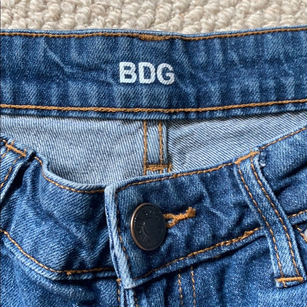 BDG Mid Rise Jean Shorts - Picture 3 of 3